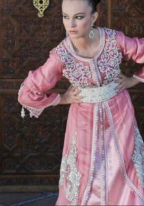 Caftan en satin duchesse soie Caftan en satin duchesse soie