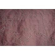 Tissu de sois Brodée  Muguet rose pétale  vendu au mètre
