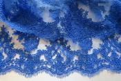 COUPON 1M de dentelle Tulle brodé intemporel avec belle écaille Bleu Couture