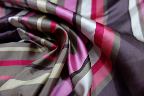 Tissu Satin duchesse Ray Moka Cerise