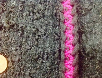  Galon FUSHIA ET NOIR passementerie de laine 