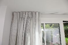 Rayure transat gris beige et ivoire  Largeur 280 cm