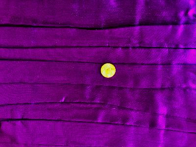 Coupon Soie Plissée Roseau Violet 1m42 sur 95 cm 