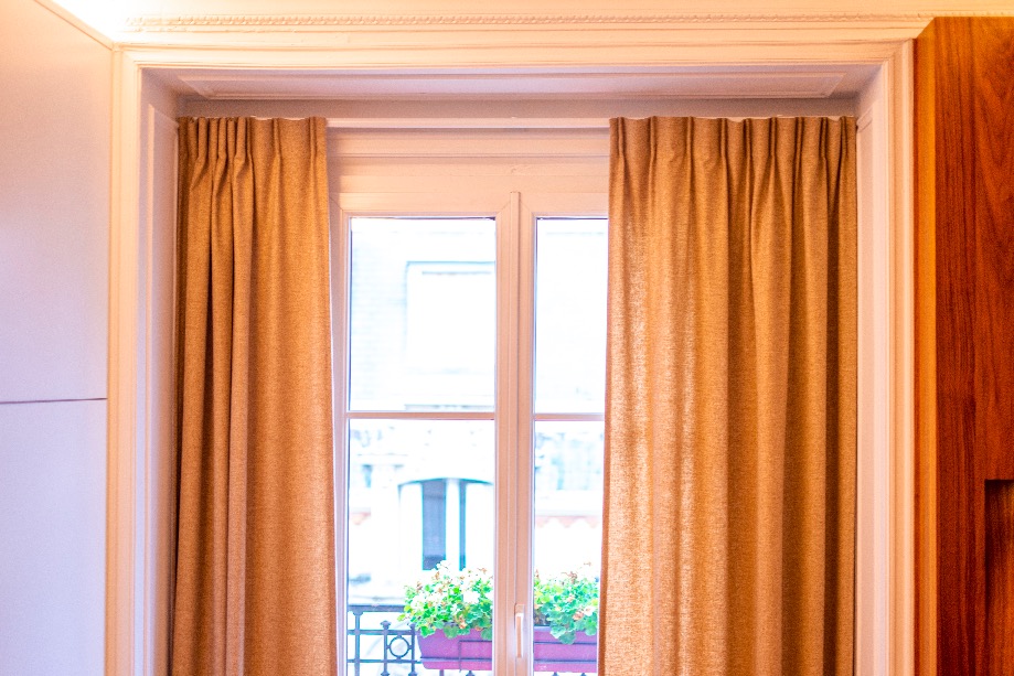 rideaux en laine sur-mesure