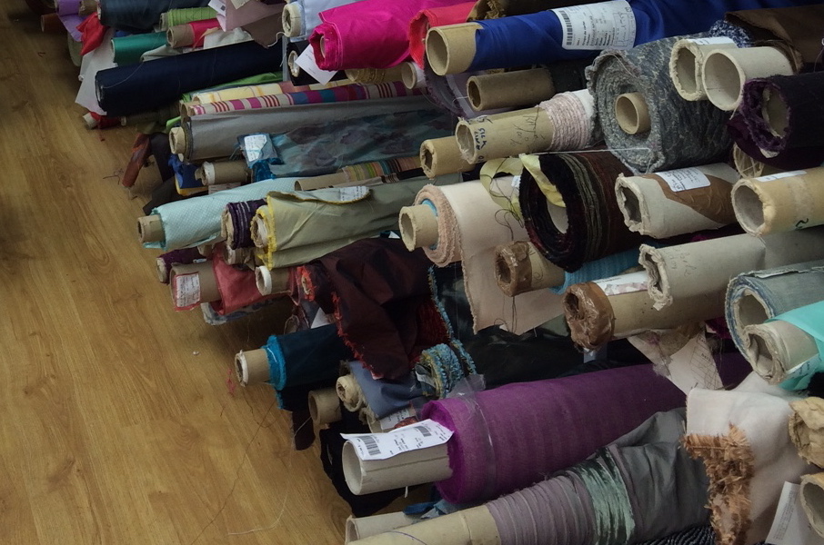 Vente De Tissus Au Metre Couture Et Ameublement A Chatou Yvelines Vente De Tissus Au Metre Couture Et Ameublement A Chatou Yvelines