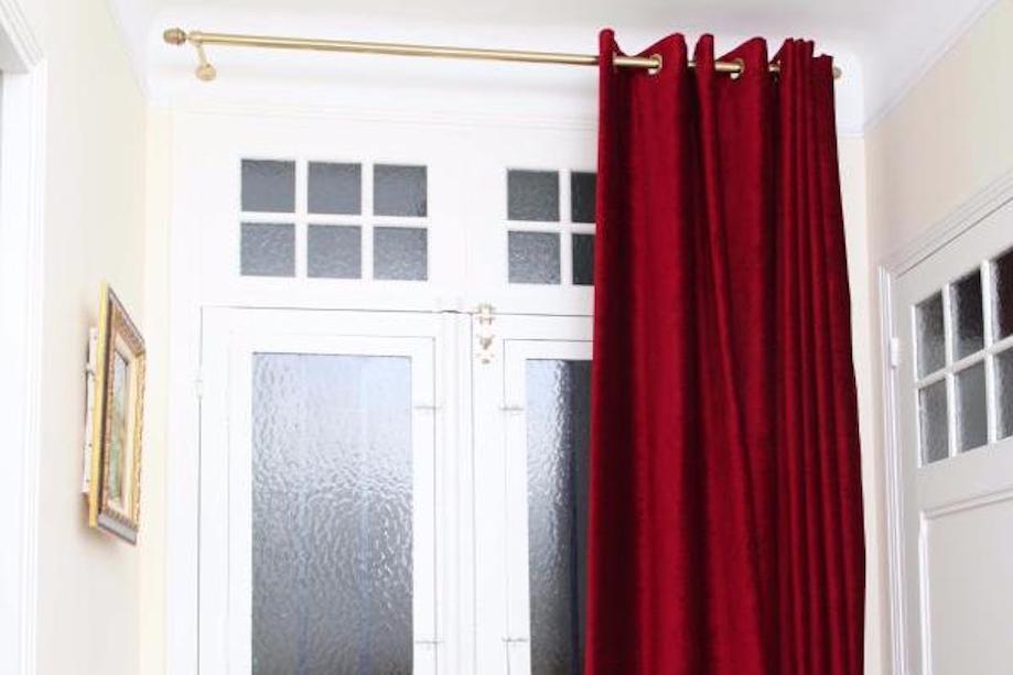 rideau de porte en velour rouge